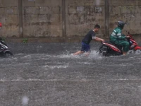 Banjir di Serua Indah Ciputat