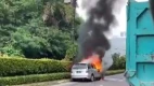 Insiden Kebakaran Kendaraan Terjadi di Jalan Pelayangan BSD, Sebabkan Udara Diselimuti Oleh Asap Hitam
